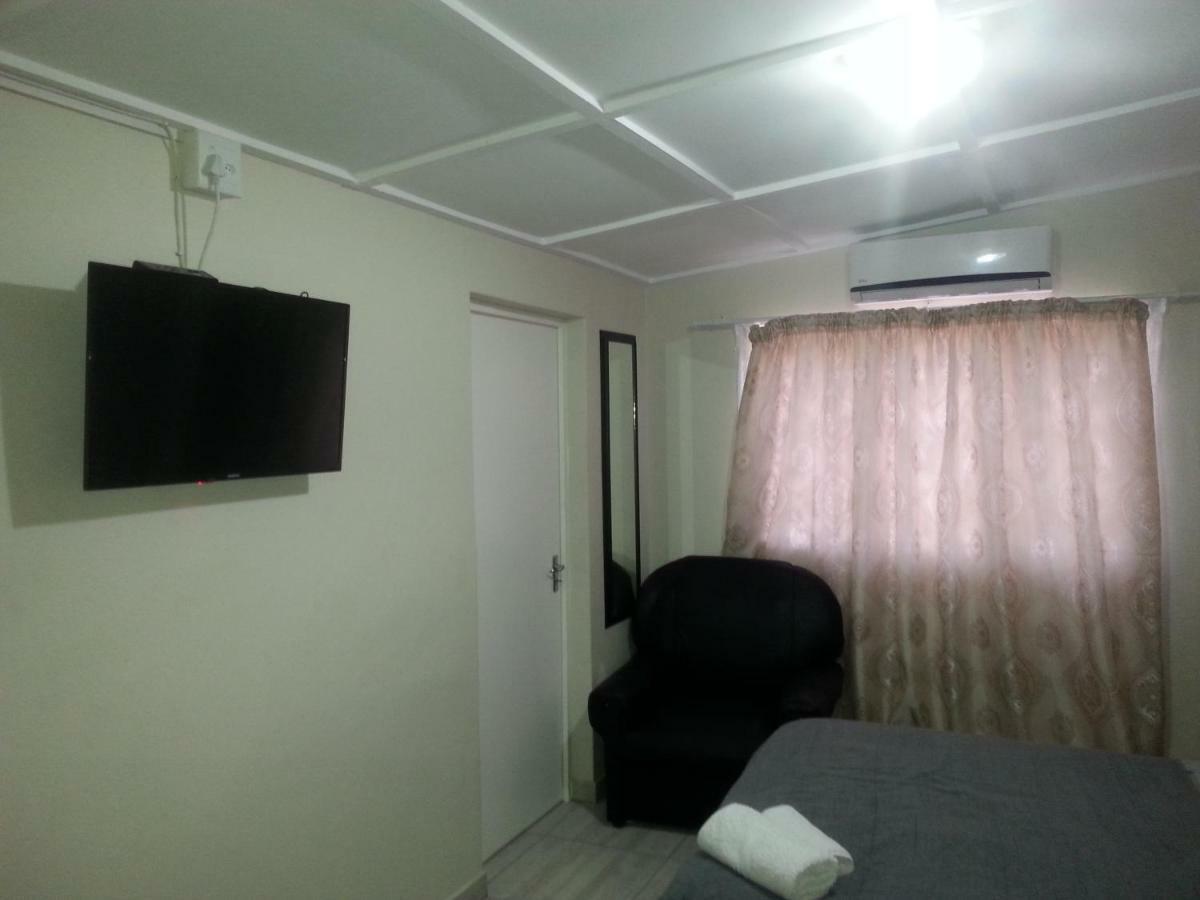 Zanevovo Hotel Scottburgh Exterior photo